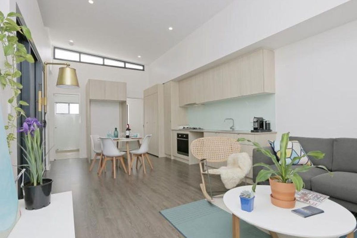 1 / 8 Salisbury Road, Rivervale