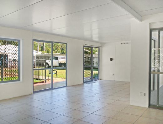 Spacious living in Tewantin image 7