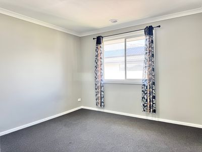 2 Semolina Street, Manor Lakes