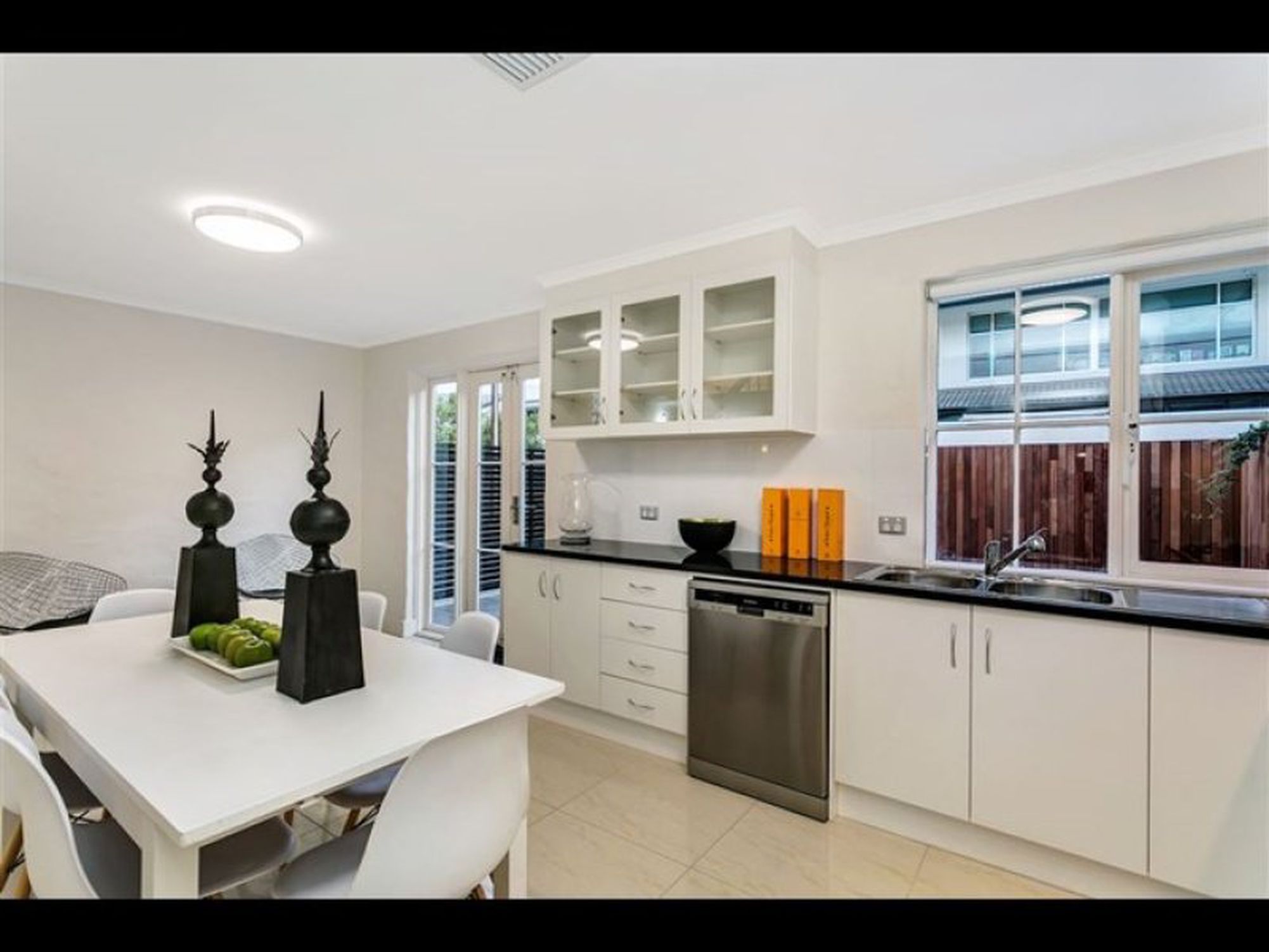 1 Dimora Court, Adelaide