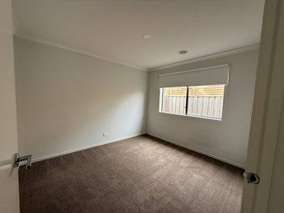 4 Gulf Road, Point Cook