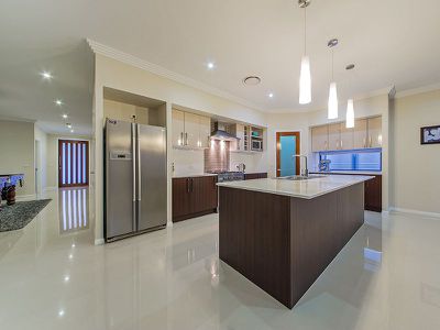 8 Foxwood Circuit, Wakerley