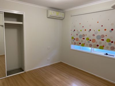 16 Silvereye Crescent, Werribee