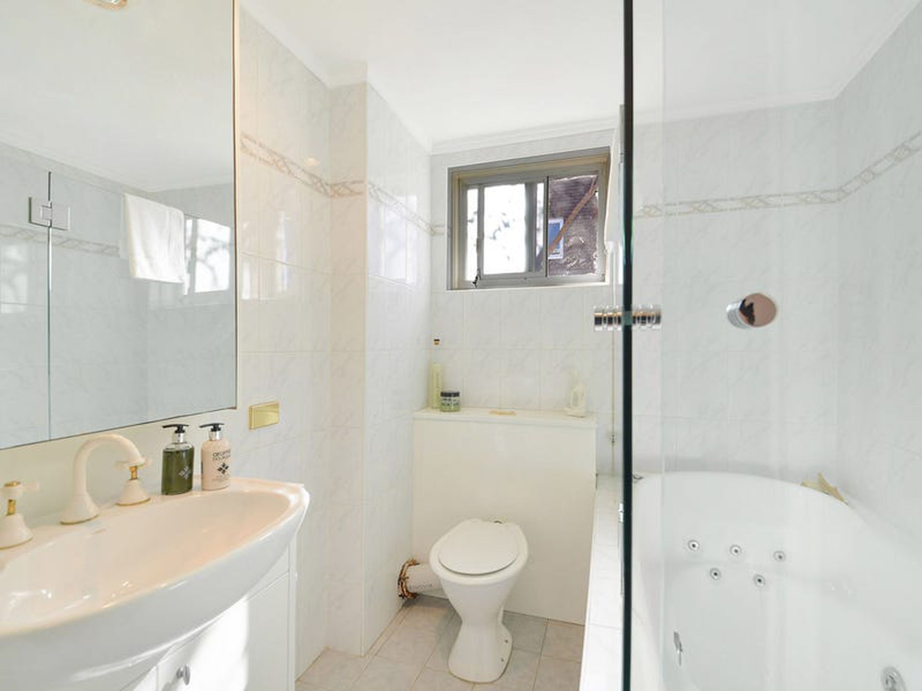 3 / 2 Hayden Place, Botany