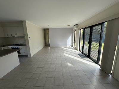6 Secret Garden Way, Tarneit