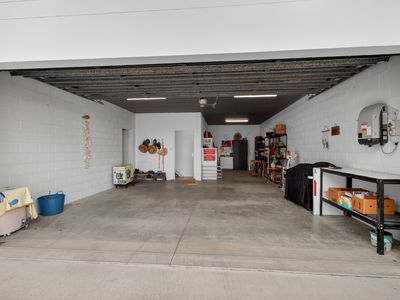 8 Blackcurrant Drive, Hideaway Bay