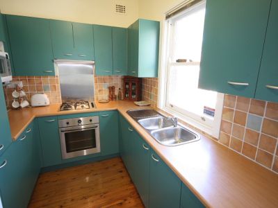 15 St Helena Parade, Eastlakes