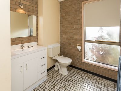 1 / 2 Lewis Street, Airlie Beach