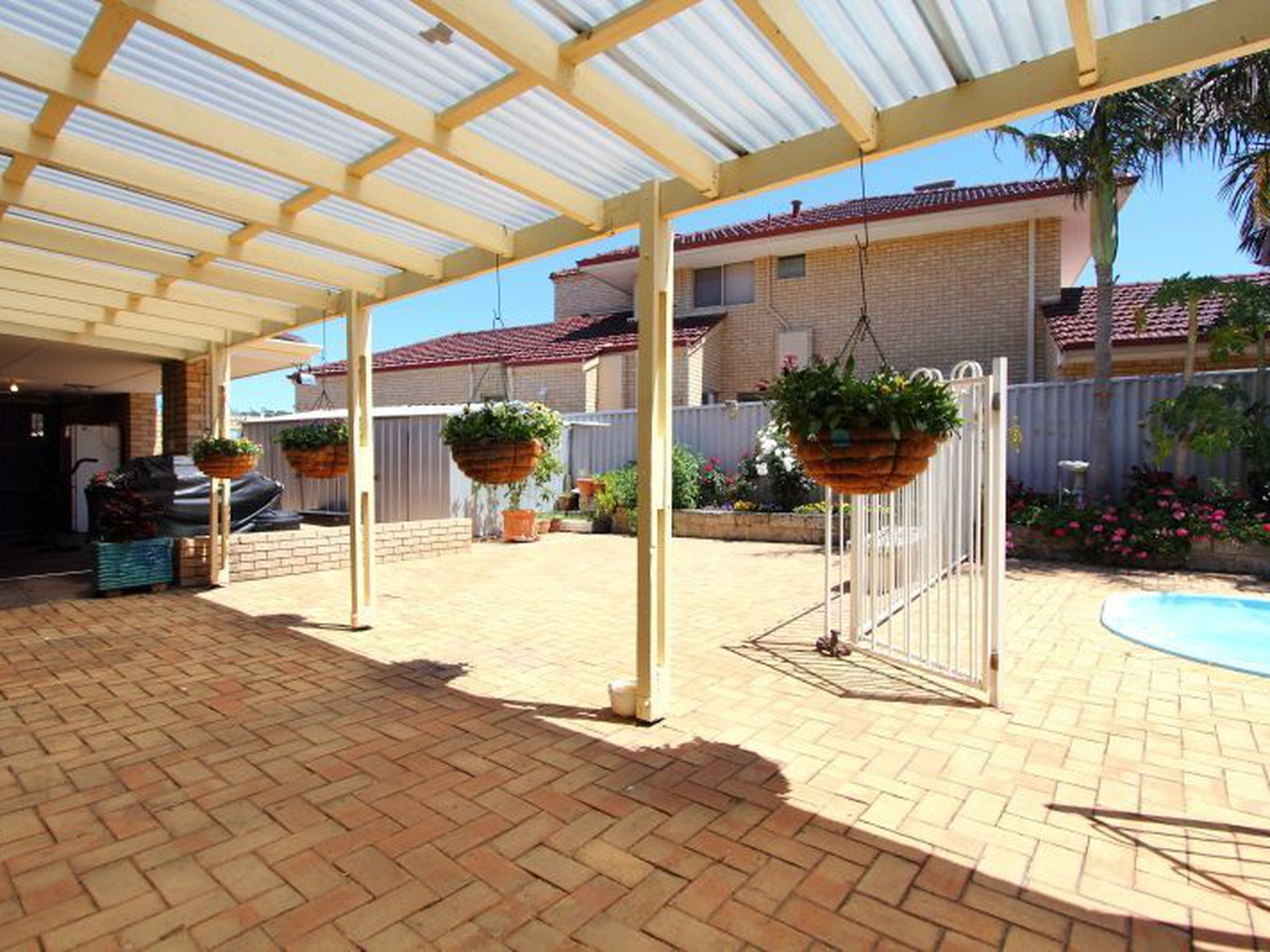 2 Klein Court, Winthrop