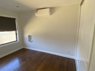 1 / 4 Ferguson Street, Spotswood