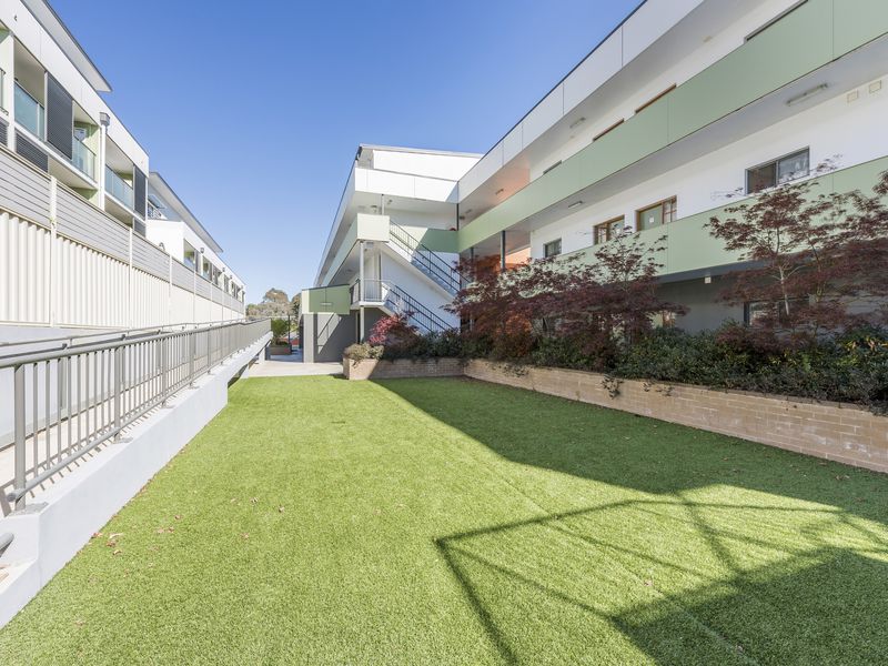 9 / 4 Ross Road, Crestwood