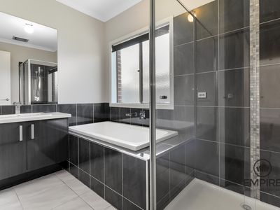 11 Alphey Road, Clyde North