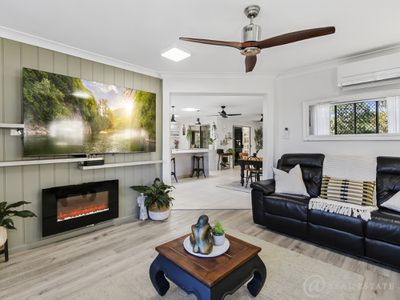 1 Nicole Place, Taroomball