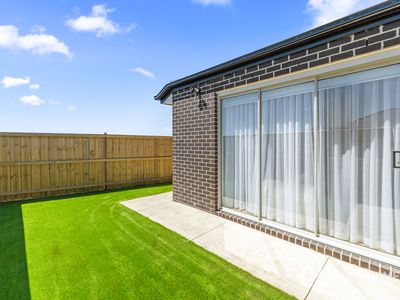 15 Pursuit Street, Mambourin