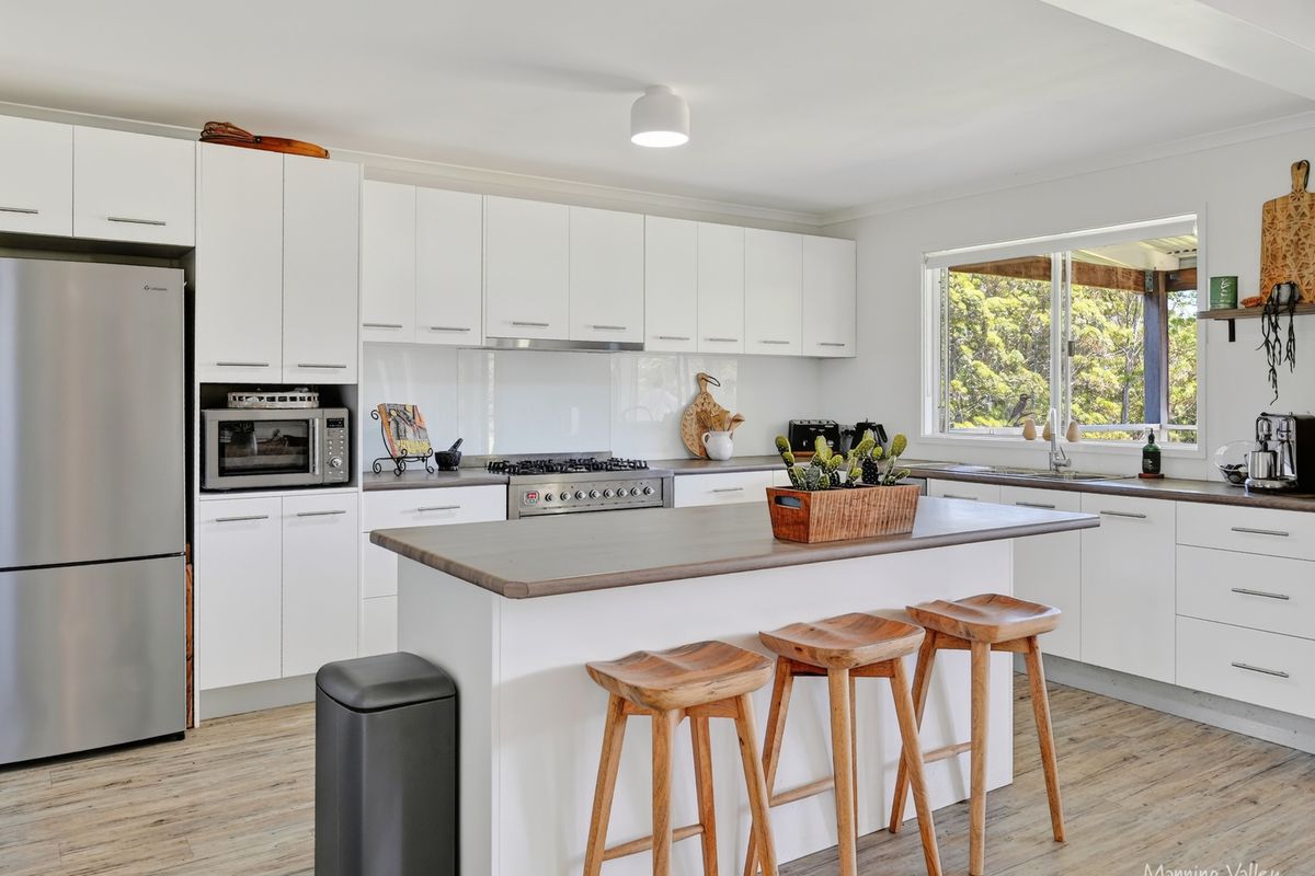 322 Hubbards Road North, Topi Topi