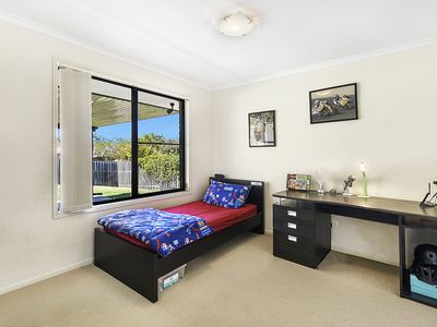 2 Beaumont Crescent, Pacific Pines