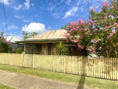 6 Battye Street, Forbes