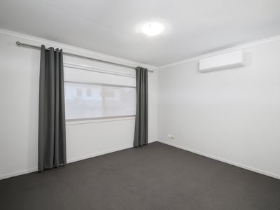 14 / 96 Smith Road, Woodridge