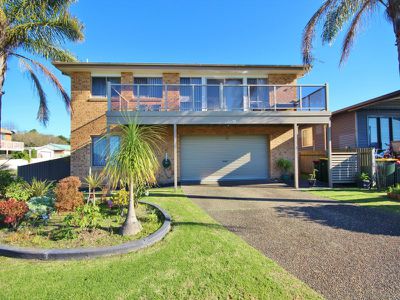44 Lakeside Drive, Eden