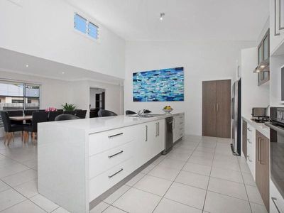 1 / 34 Hughes Road, Urangan