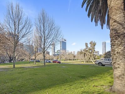 610 / 130 Mounts Bay Road, Perth