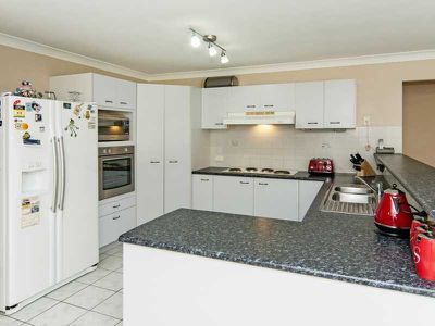 84 Bayley Road, Pine Mountain