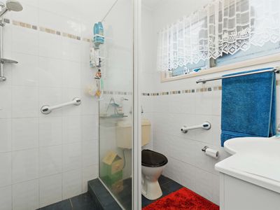 4 Beachview Ave, Berrara