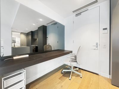 6606 / 462 Elizabeth Street, Melbourne
