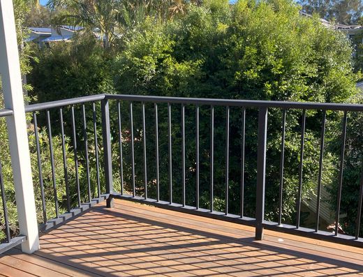 Noosa Lakes 1 Bedroom Upstairs Apartment image 5