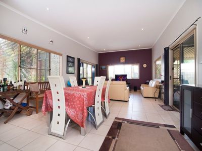 2 / 48 rajah rd, Ocean Shores