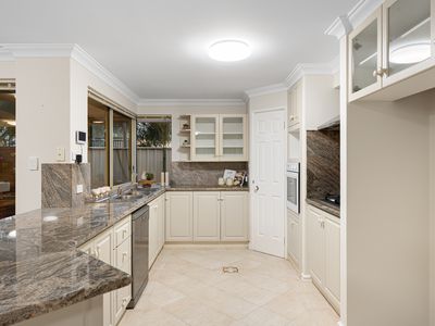 39 Yanrey Street, Golden Bay