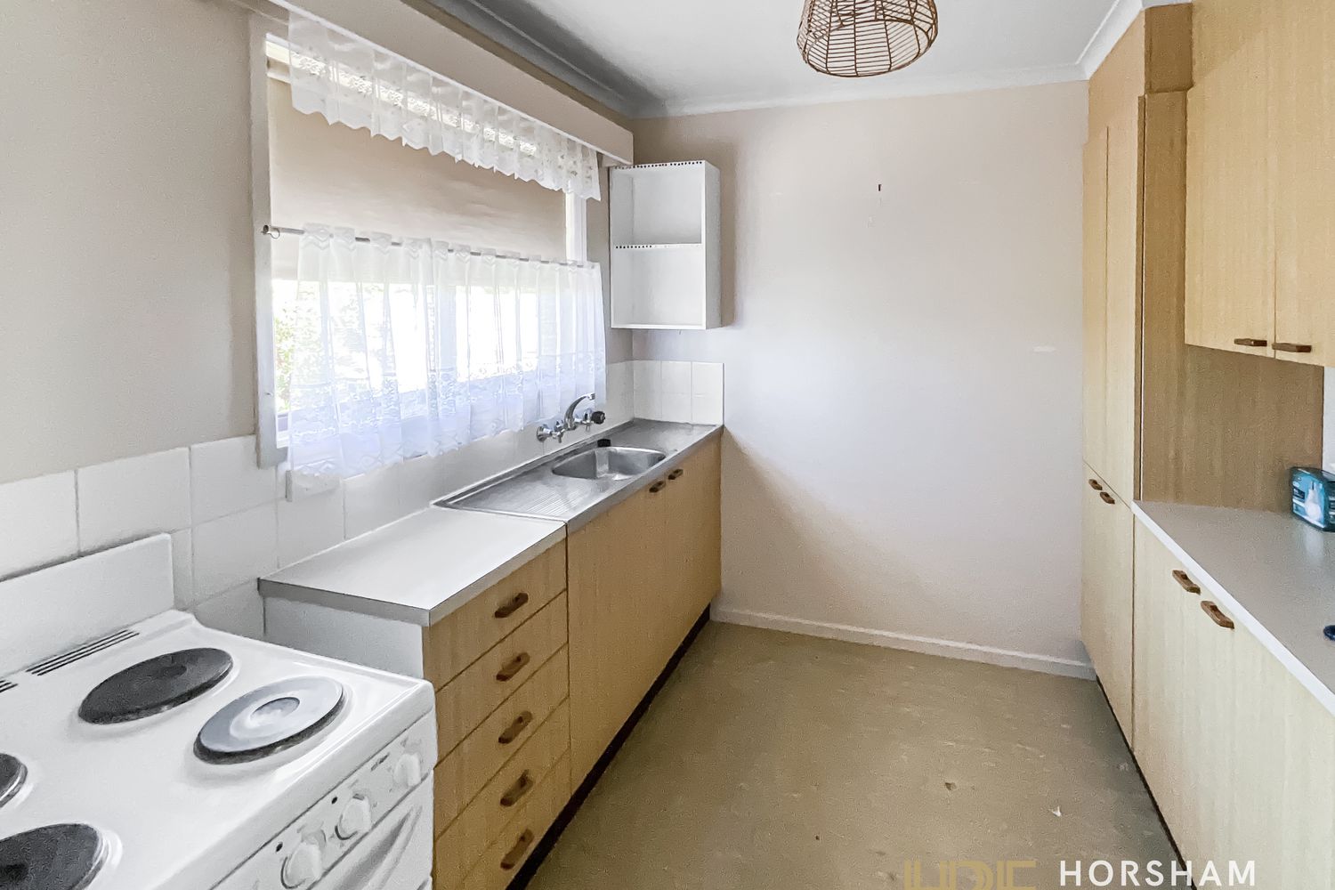 5 Shalom Place, Horsham