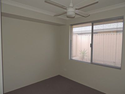 22 Geographe Bay Pass, Secret Harbour