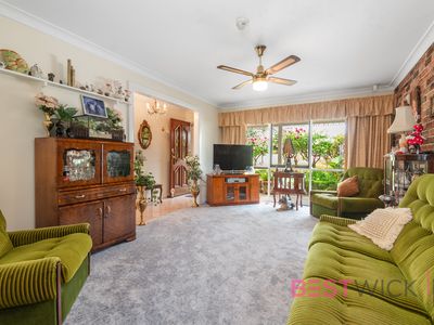 15 Beavis Place, Llanarth