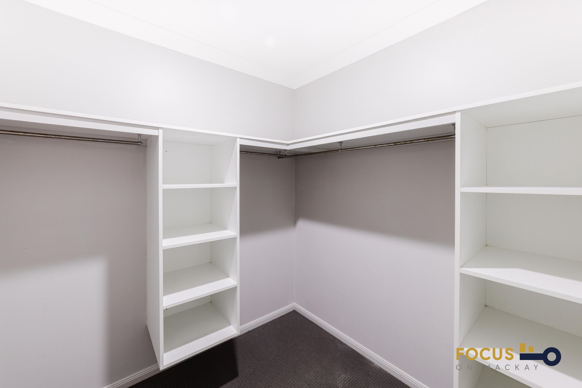 75 Gingham Street, Glenella