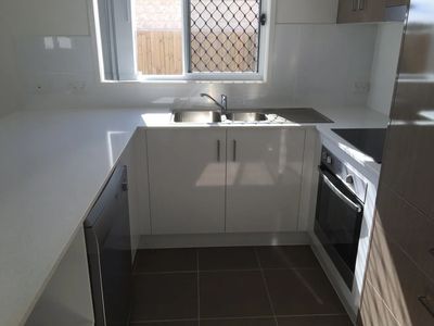 1 / 36 Marmoset Parade, Dakabin