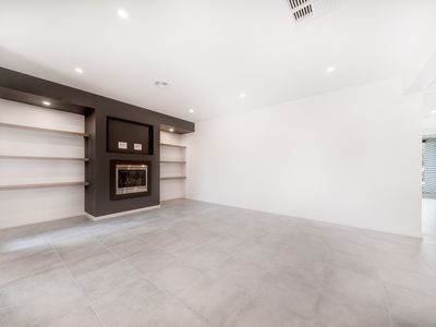 30 Bandicoot Loop, Tarneit