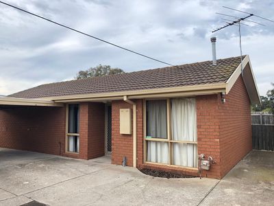 Flat 2 / 75 Huntingfield Drive, Hoppers Crossing