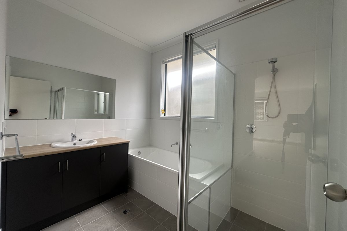 4 Raylene Court, Blakeview