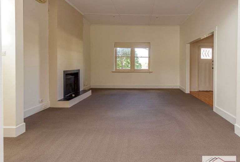 9 St James Avenue, Mont Albert