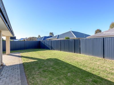 14 Callistemon Gardens , Baldivis