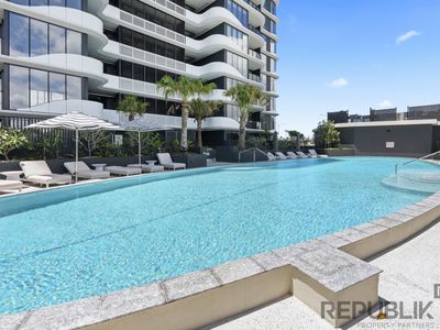 1807 / 180 Marine Parade, Labrador