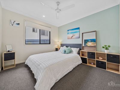 27 Dalby Street, Holmview