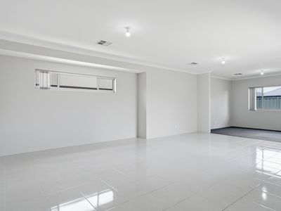 4 Woodloes Street, Piara Waters