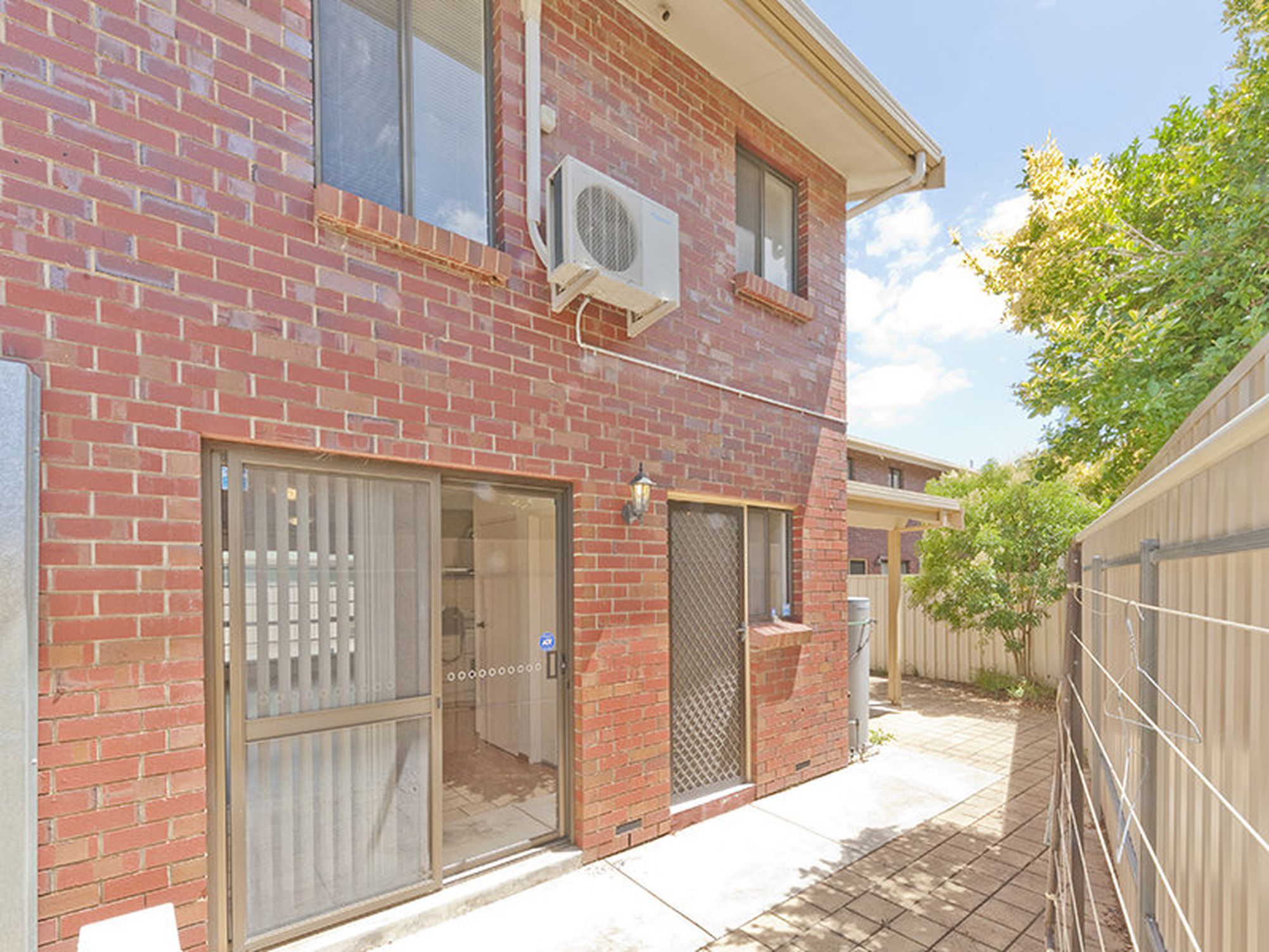 3 / 4 Chapel Street, Plympton