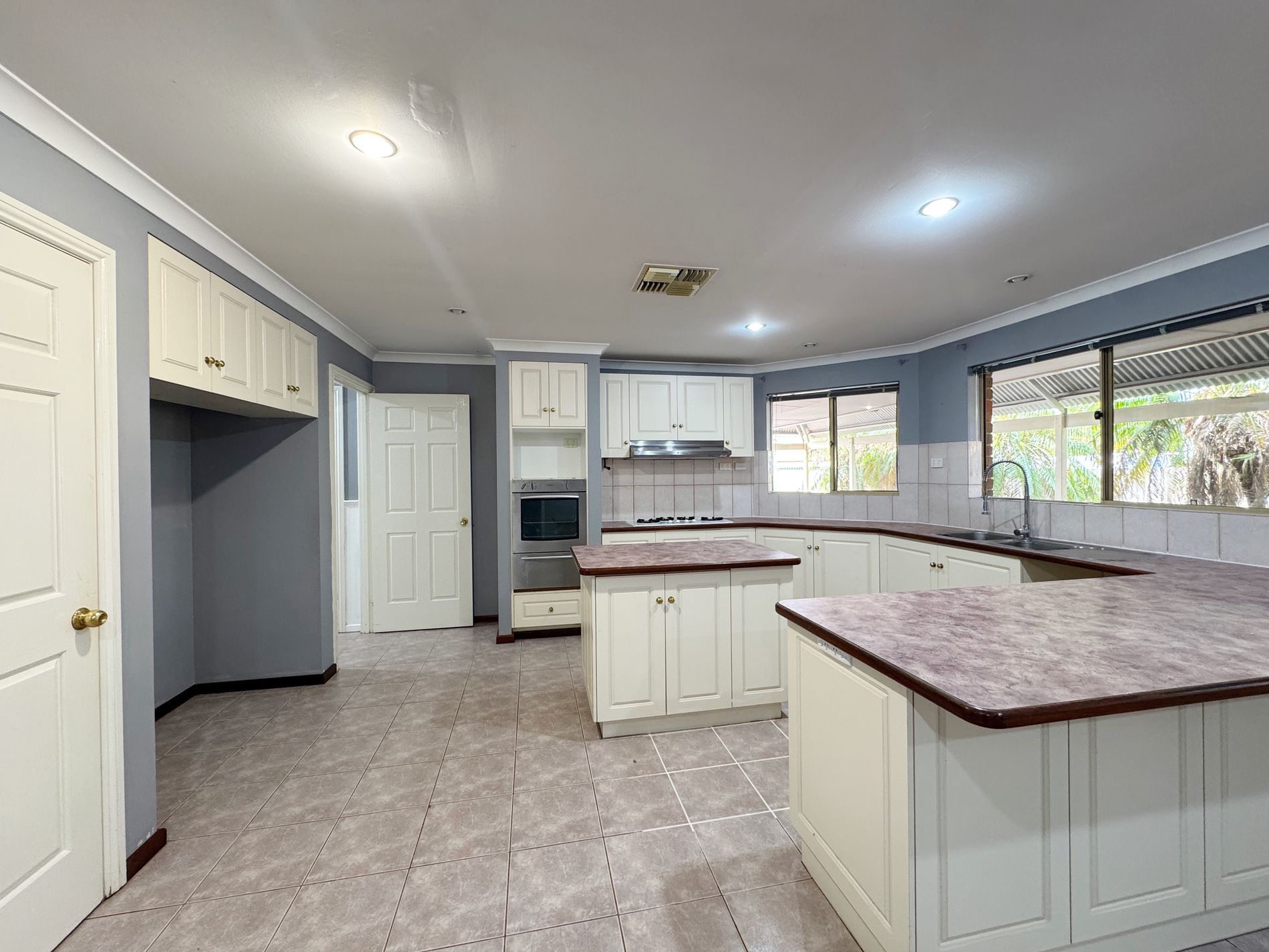 7 Osmetti Drive, Somerville