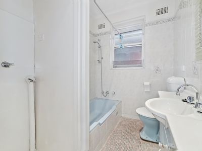 8 / 11 Myee Street, Lakemba