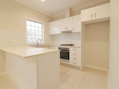 Flat / 10 Clarence Road, Rockdale