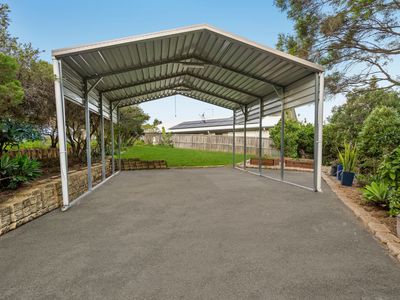 60 Saint Augustines Drive, Augustine Heights