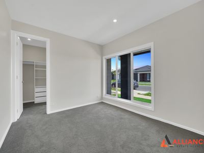 11 Dupain Street, Tarneit